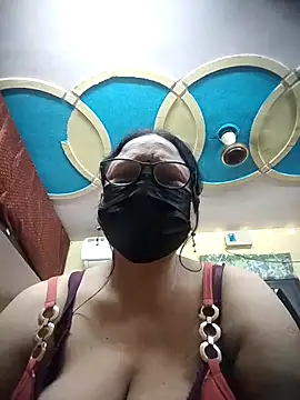 Snapshot of thehotlady chatting on 05/15/26, 03:15 thehotlady online show from 05/15/26, 03:15