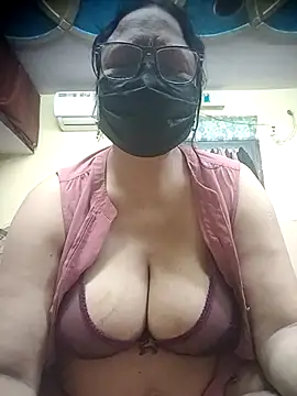 thehotlady online show from 04/03/26, 03:13