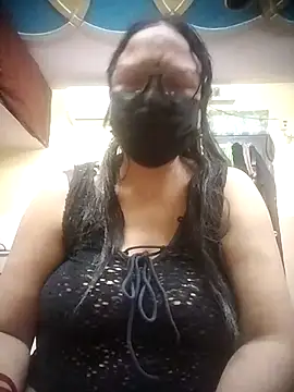 Snapshot of thehotlady chatting on 05/06/26, 05:39 thehotlady online show from 05/06/26, 05:39