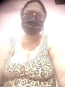 thehotlady online show from 03/31/26, 09:55