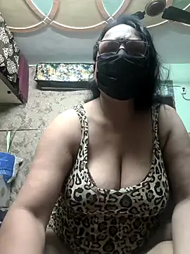 thehotlady online show from 03/04/26, 03:14