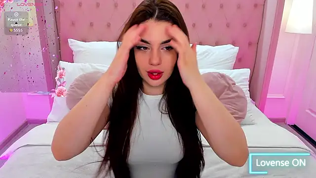 Snapshot of HelenTiny chatting on 03/31/26, 07:16 HelenTiny online show from 03/31/26, 07:16