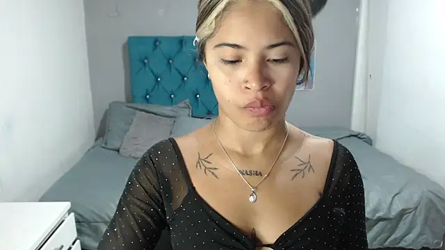 mia sexgirl online show from 03/18/26, 12:19