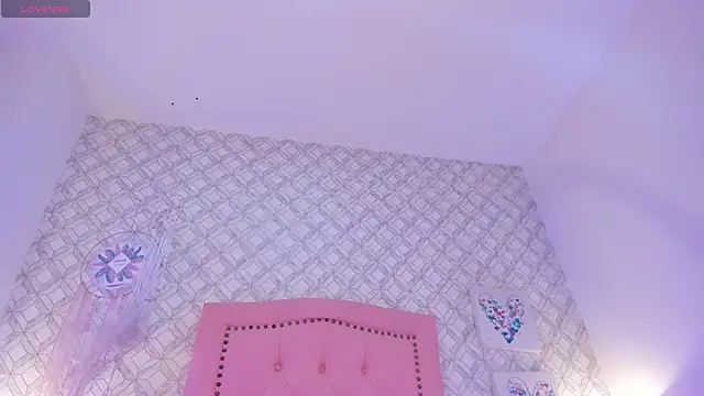 Snapshot of cathalina_ortiz chatting on 05/20/26, 11:07 cathalina ortiz online show from 05/20/26, 11:07