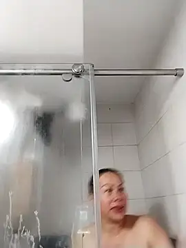 LaraCaliente online show from 11/19/25, 02:17