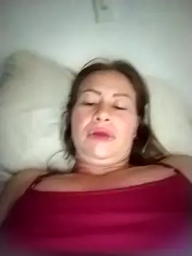 LaraCaliente online show from 11/25/25, 02:17