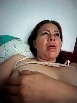 LaraCaliente online show from 02/28/26, 11:54