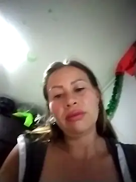 LaraCaliente online show from 11/20/25, 02:23