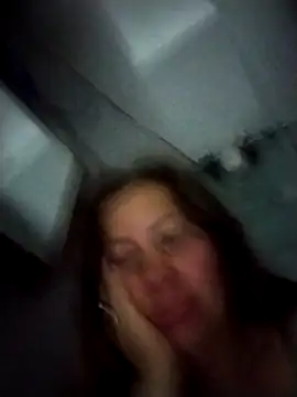 LaraCaliente online show from 10/28/25, 10:25