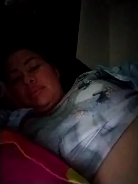 LaraCaliente online show from 04/11/26, 01:04