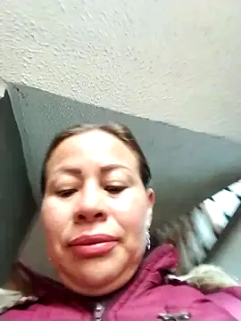 LaraCaliente online show from 02/24/26, 12:17