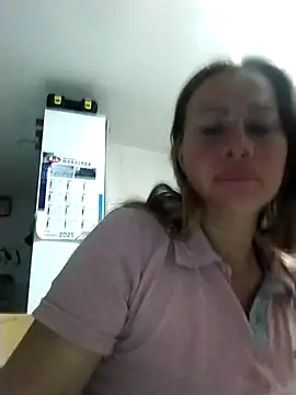 Snapshot of LaraCaliente chatting on 10/10/25, 10:16 LaraCaliente online show from 10/10/25, 10:16