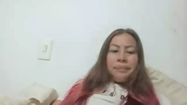 LaraCaliente online show from 03/31/26, 11:40