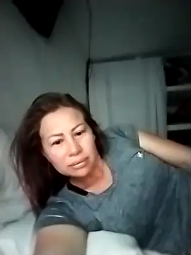 LaraCaliente online show from 01/11/26, 10:49