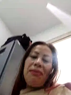 LaraCaliente online show from 03/10/26, 02:10