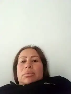 LaraCaliente online show from 01/06/26, 08:02