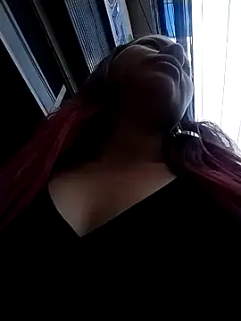 LaraCaliente online show from 02/07/26, 04:15