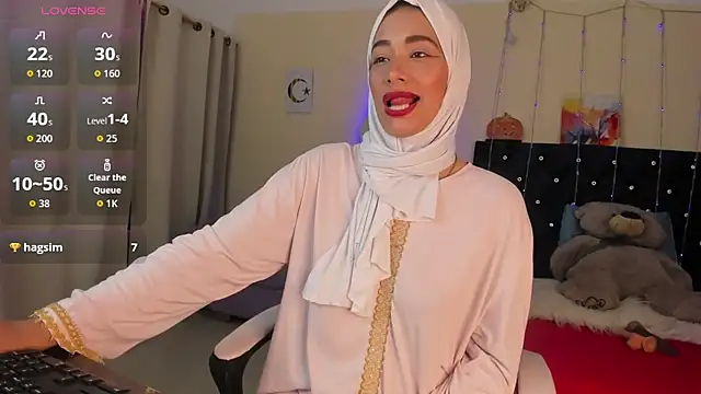 ShanaJamil online show from 04/23/26, 12:29