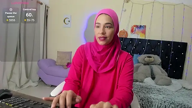 ShanaJamil online show from 04/27/26, 12:14