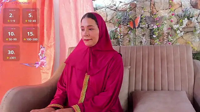 Snapshot of ShanaJamil chatting on 06/11/26, 12:35 ShanaJamil online show from 06/11/26, 12:35