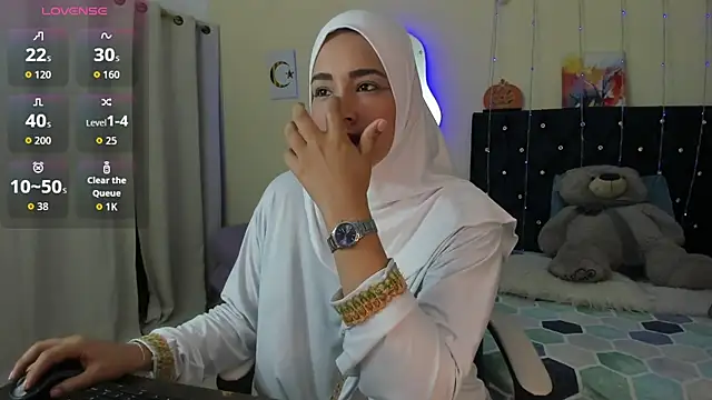 ShanaJamil online show from 04/08/26, 12:06