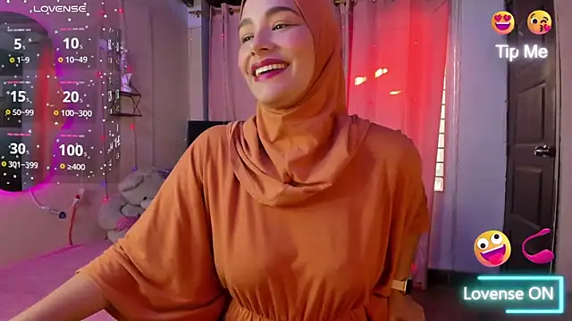 ShanaJamil online show from 12/22/25, 12:16