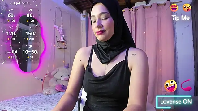 ShanaJamil online show from 12/19/25, 12:18