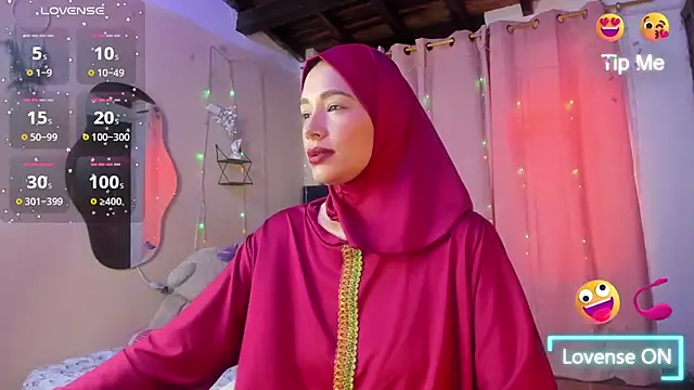 ShanaJamil online show from 11/08/25, 12:09