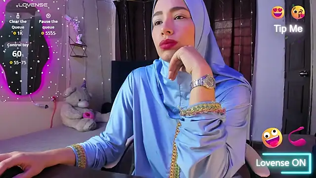 ShanaJamil online show from 02/11/26, 12:05