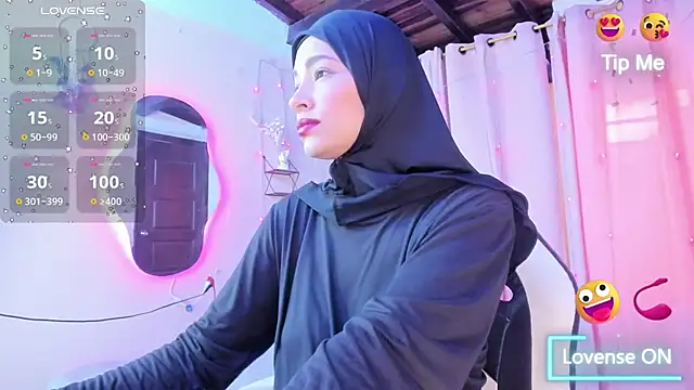 ShanaJamil online show from 10/02/25, 12:08