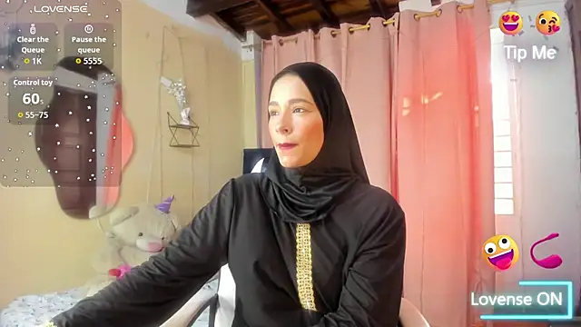 ShanaJamil online show from 11/20/25, 12:06