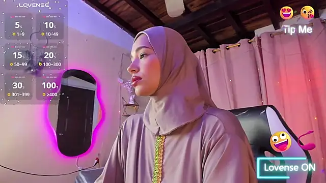 ShanaJamil online show from 09/18/25, 12:08