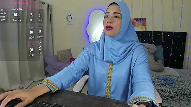 ShanaJamil online show from 05/14/26, 12:02