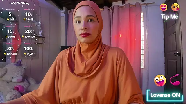 ShanaJamil online show from 11/18/25, 12:19