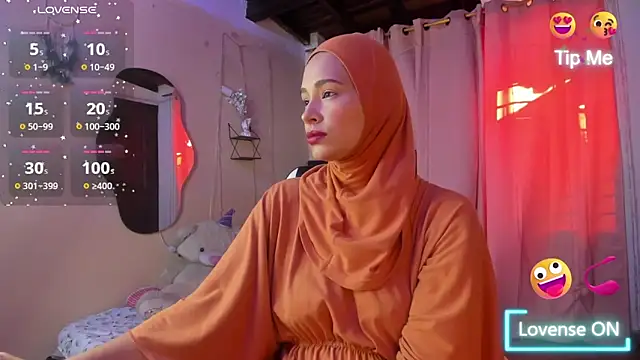 ShanaJamil online show from 11/10/25, 12:10