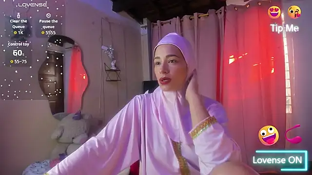 ShanaJamil online show from 11/26/25, 12:16