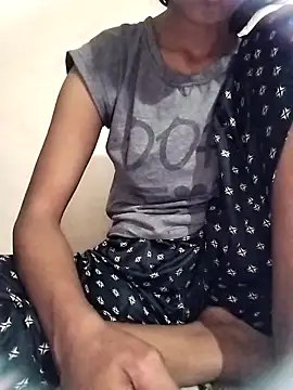 Snapshot of Rapunzal chatting on 04/10/26, 06:59 Rapunzal online show from 04/10/26, 06:59