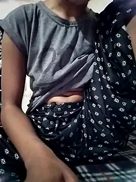 Snapshot of Rapunzal chatting on 04/11/26, 06:44 Rapunzal online show from 04/11/26, 06:44