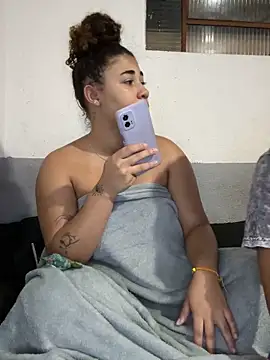 CasalMaldoso01 online show from 10/31/25, 04:20