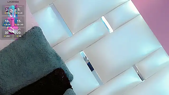 JessiscaWalker online show from 10/31/25, 07:54