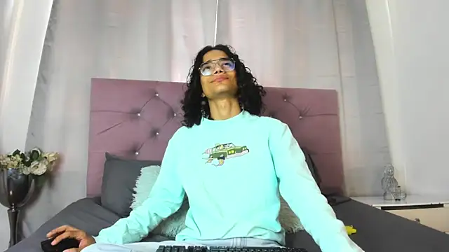 EthanBlackwoodd online show from 10/17/25, 07:48