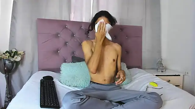 EthanBlackwoodd online show from 10/16/25, 07:55