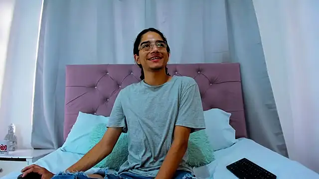 EthanBlackwoodd online show from 01/05/26, 08:01