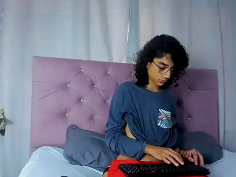 EthanBlackwoodd online show from 09/30/25, 08:04