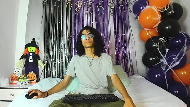 EthanBlackwoodd online show from 10/26/25, 10:32