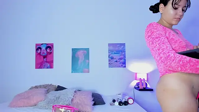 Snapshot of saray_rivas18 chatting on 10/30/25, 11:19 saray rivas18 online show from 10/30/25, 11:19