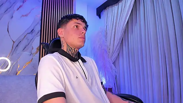 Declan-Fox online show from 10/23/25, 05:06