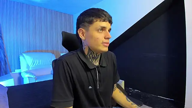 Declan-Fox online show from 09/30/25, 03:56