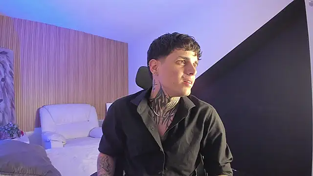 Declan-Fox online show from 11/25/25, 05:19