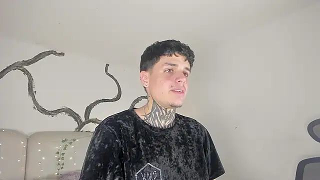 Declan-Fox online show from 11/23/25, 05:17